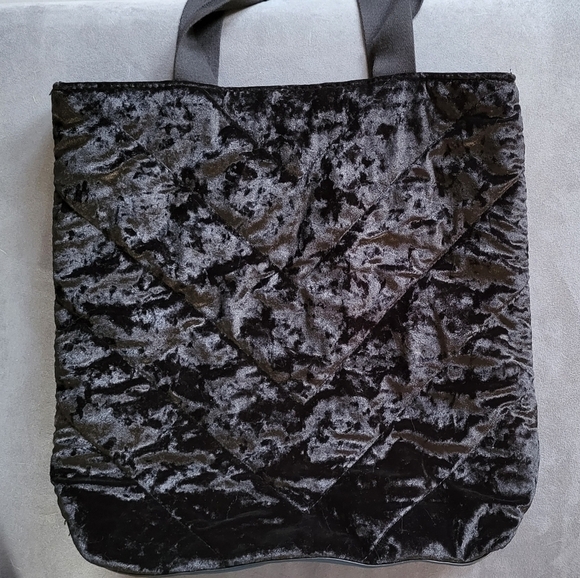 VS Crushed Velvet Tote Bag - Picture 2 of 10